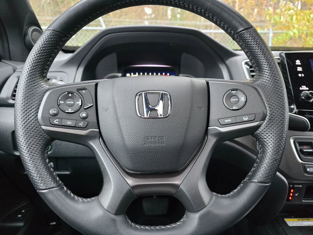 Used 2023 Honda Passport EX-L image 3