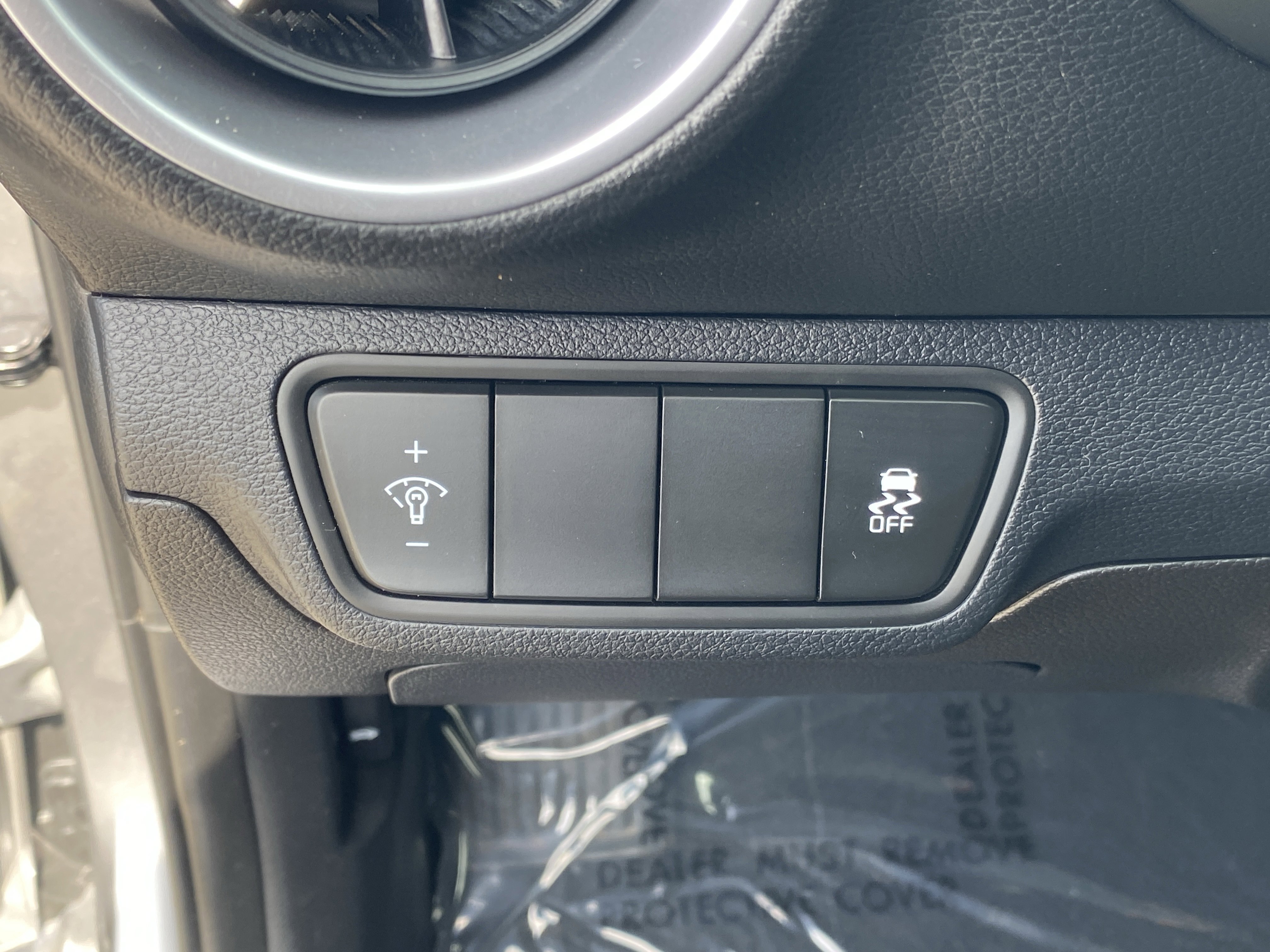 Used 2023 Kia Forte LXS image 28