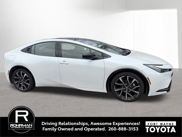 Used 2023 Toyota Prius Prime FWD image 3