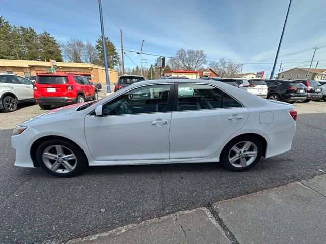 Used 2014 Toyota Camry SE image 4