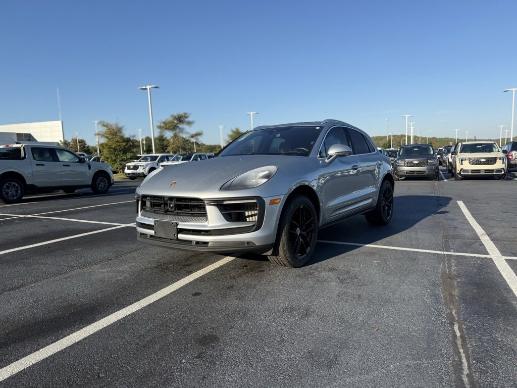Used 2022 Porsche Macan S w/ Premium Package Plus image 3