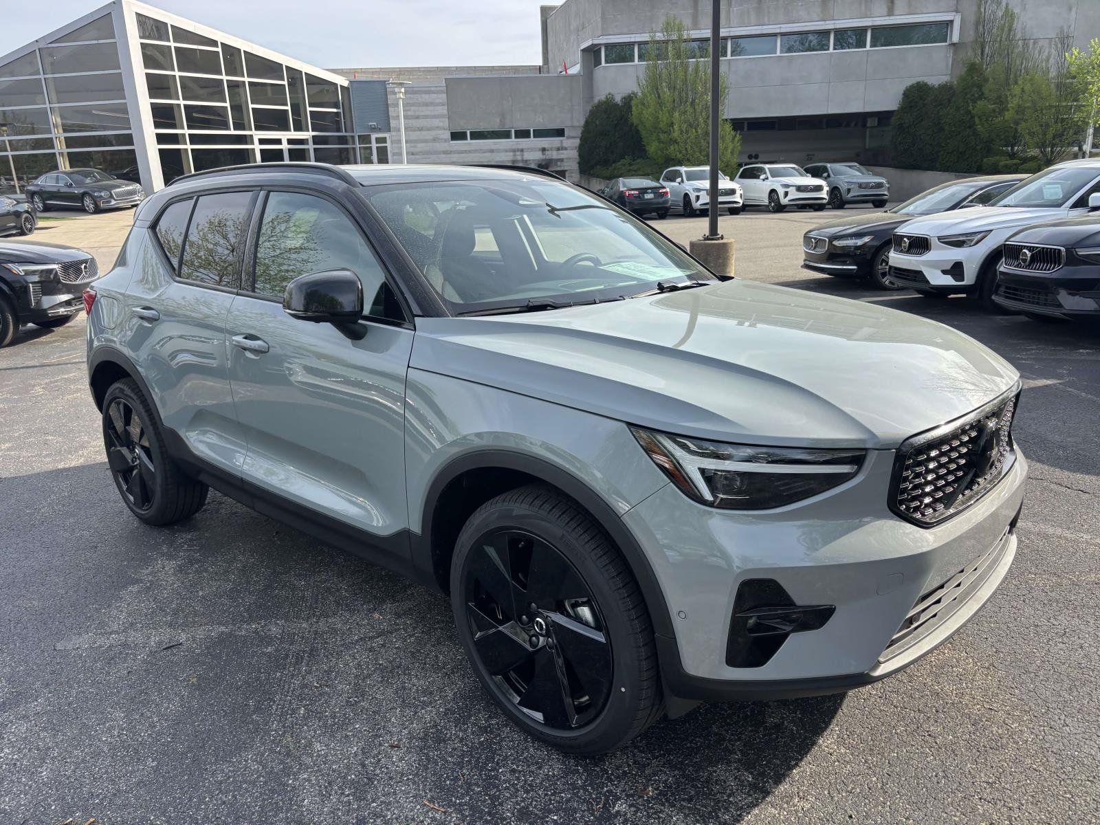 New 2026 Volvo XC40 B5 Ultra w/ Protection Package Premier AWD/4WD image 3