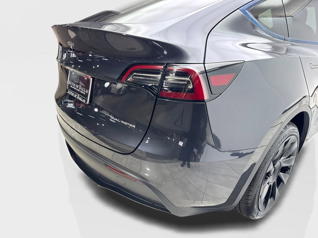 Used 2024 Tesla Model Y Long Range image 18