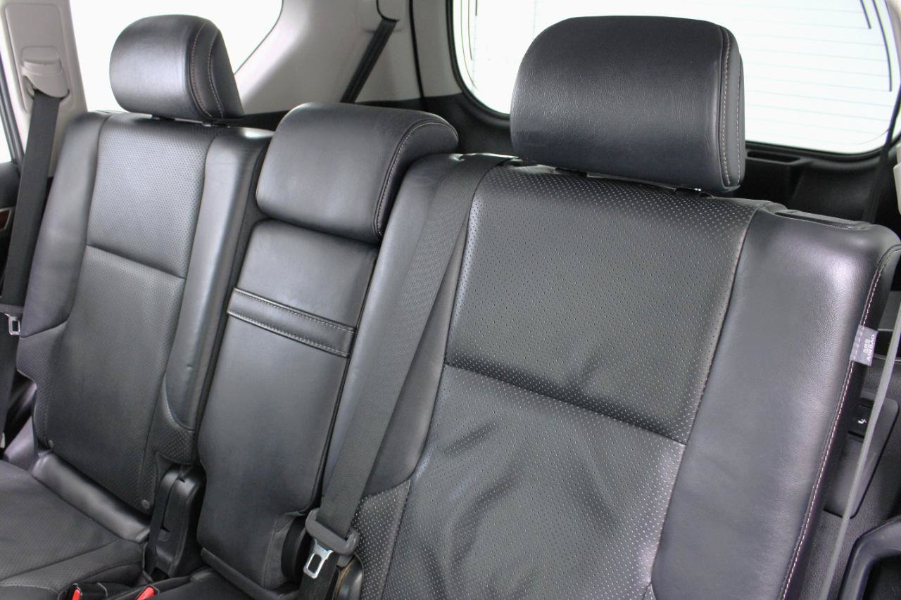 Used 2011 Lexus GX 460 w/ Comfort Plus Pkg AWD/4WD image 38