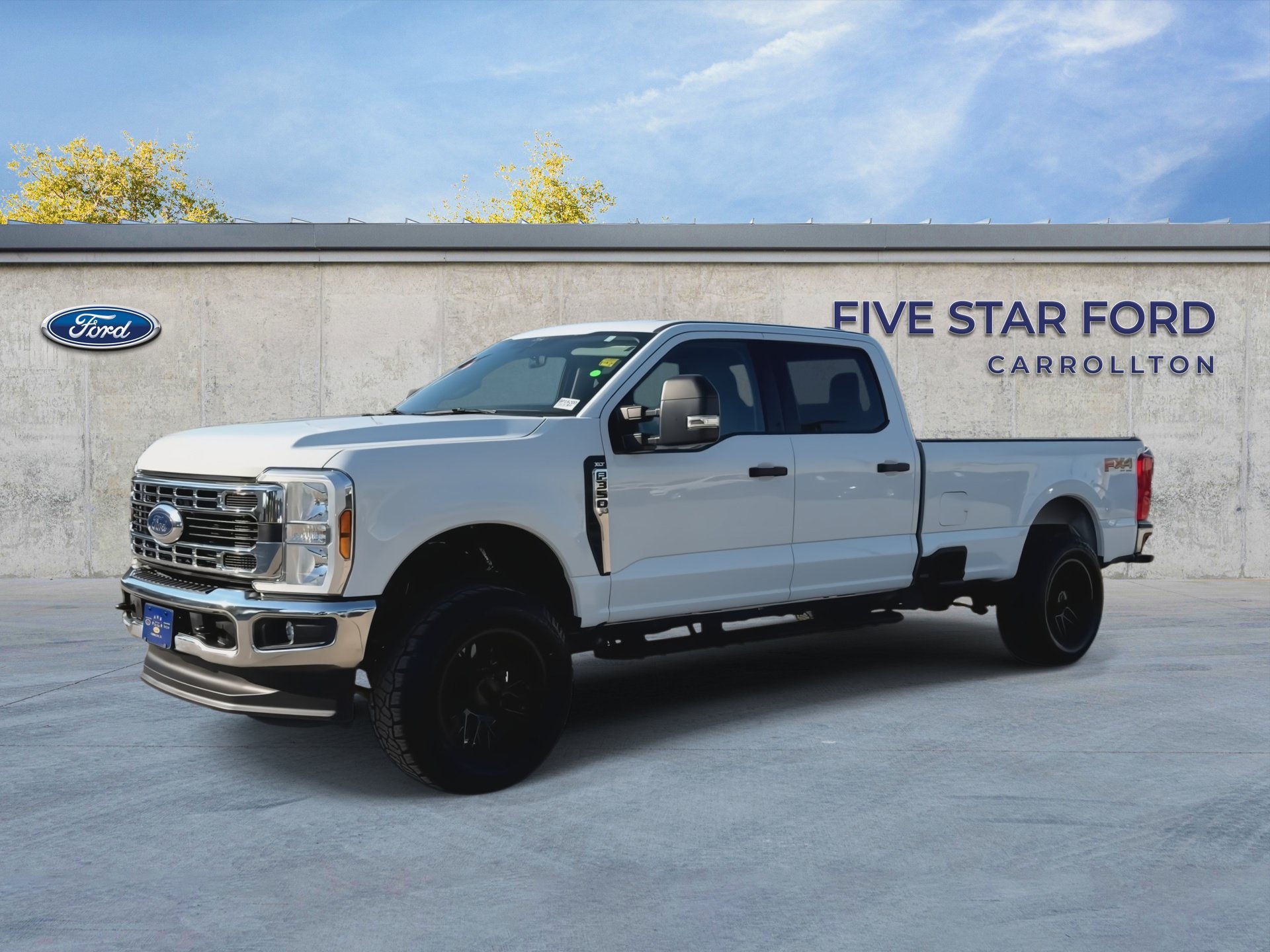 Used 2025 Ford F350 XLT AWD/4WD image 4