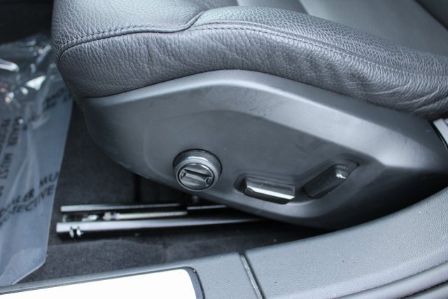 Used 2025 Volvo V60 B5 Cross Country Plus image 14