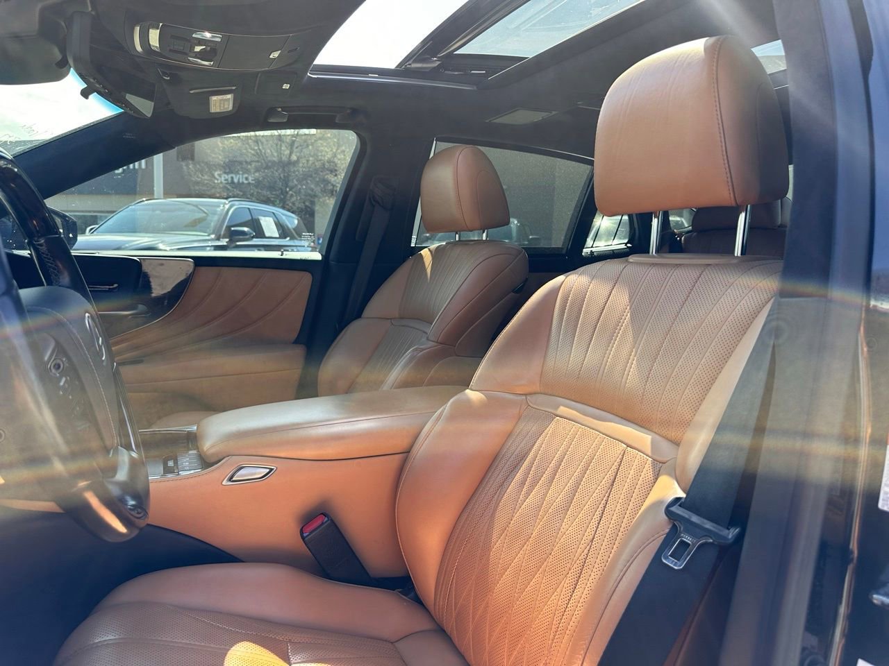 Used 2021 Lexus LS 500 w/ Luxury Package image 24