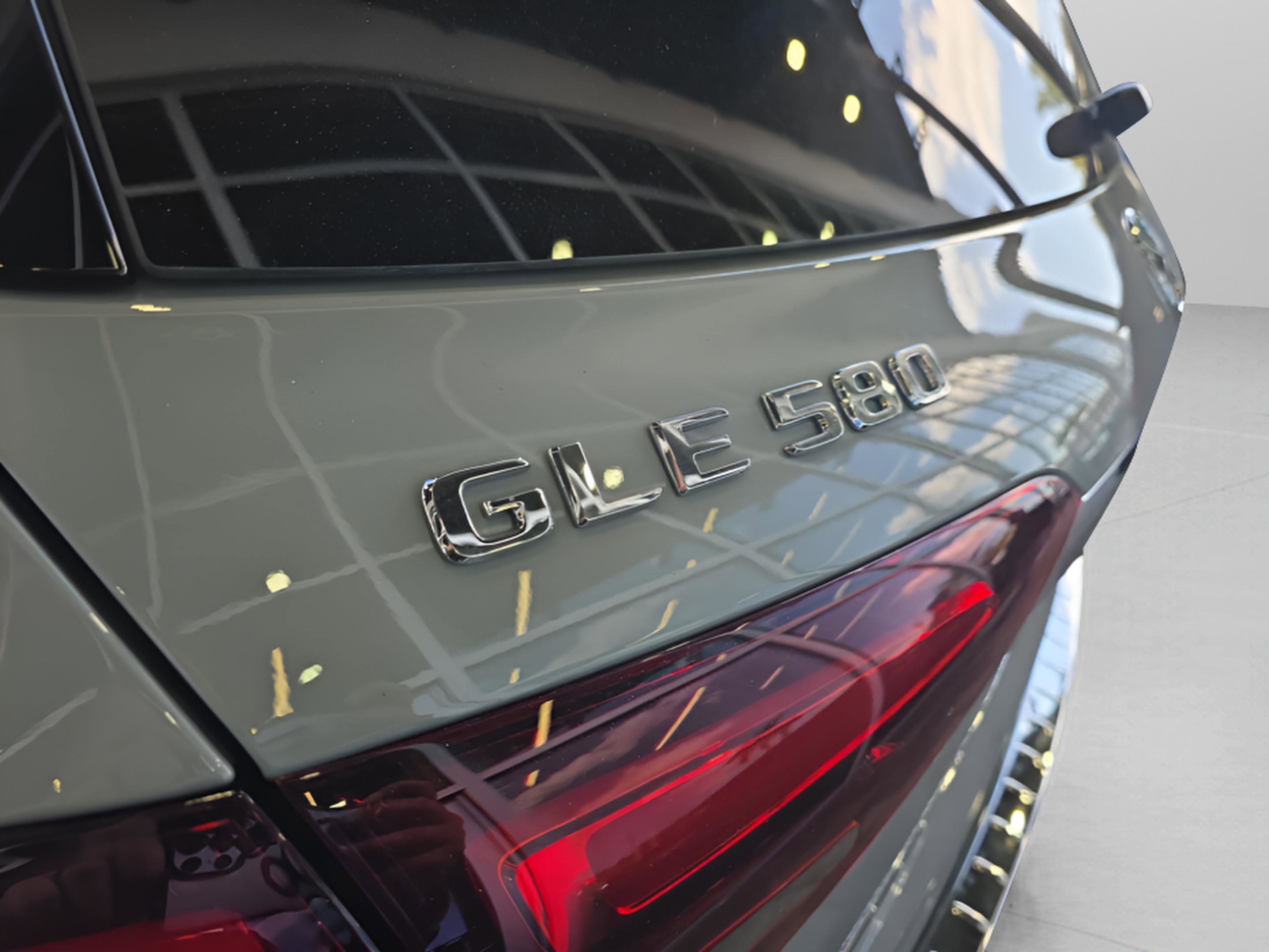 Certified 2026 Mercedes-Benz GLE 580 4MATIC image 6