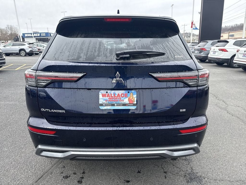 New 2025 Mitsubishi Outlander SE image 5