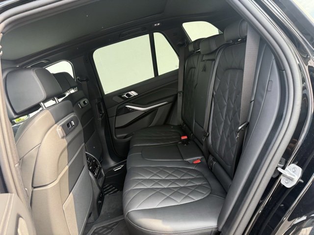 New 2026 BMW X5 xDrive50e image 11