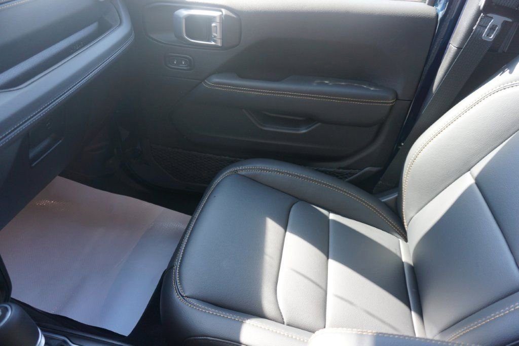 New 2025 Jeep Wrangler Unlimited Sahara image 27