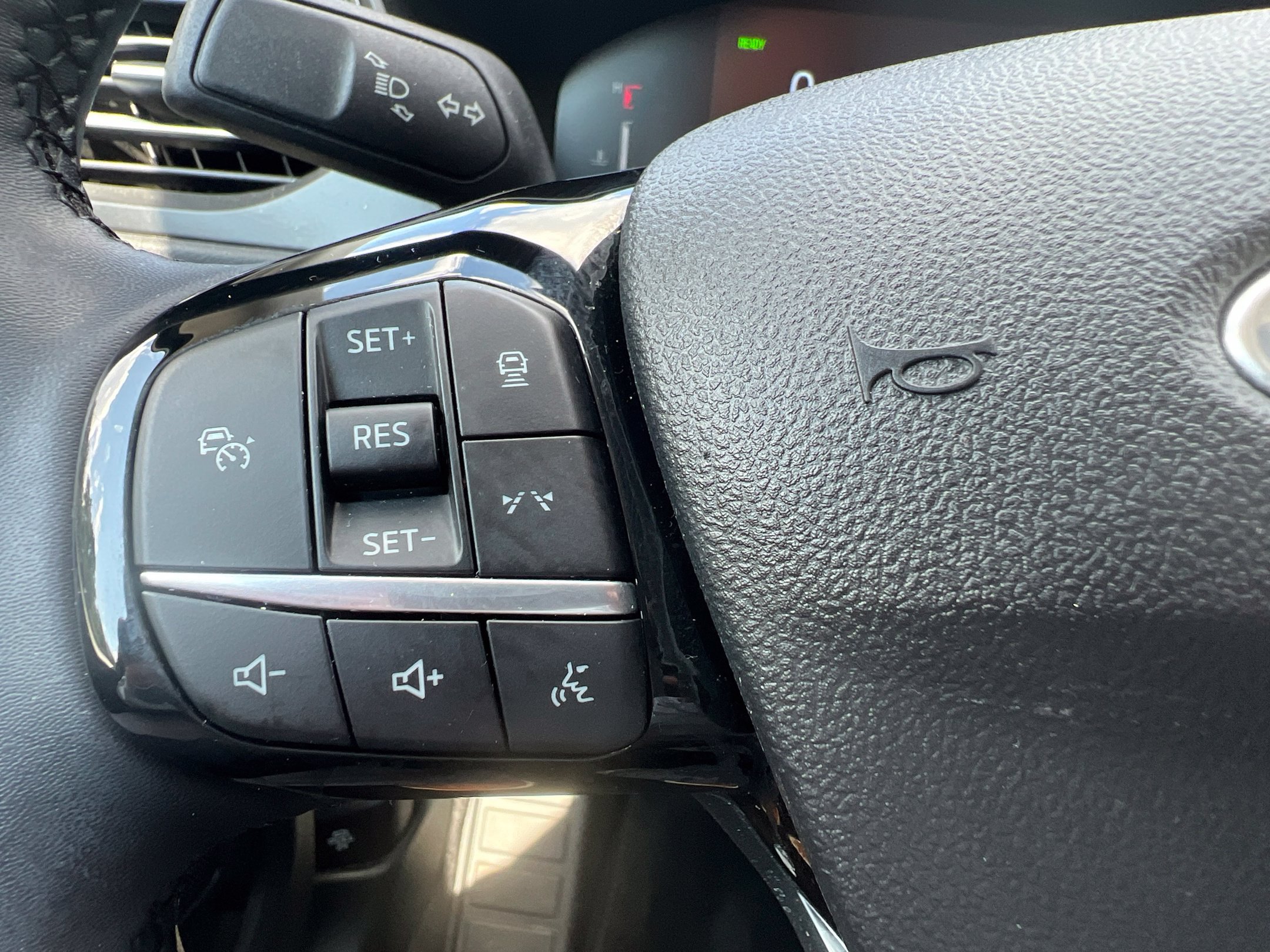 Used 2023 Ford Escape SE FWD image 28