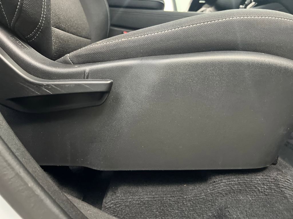 Used 2024 Chevrolet Traverse LT image 27