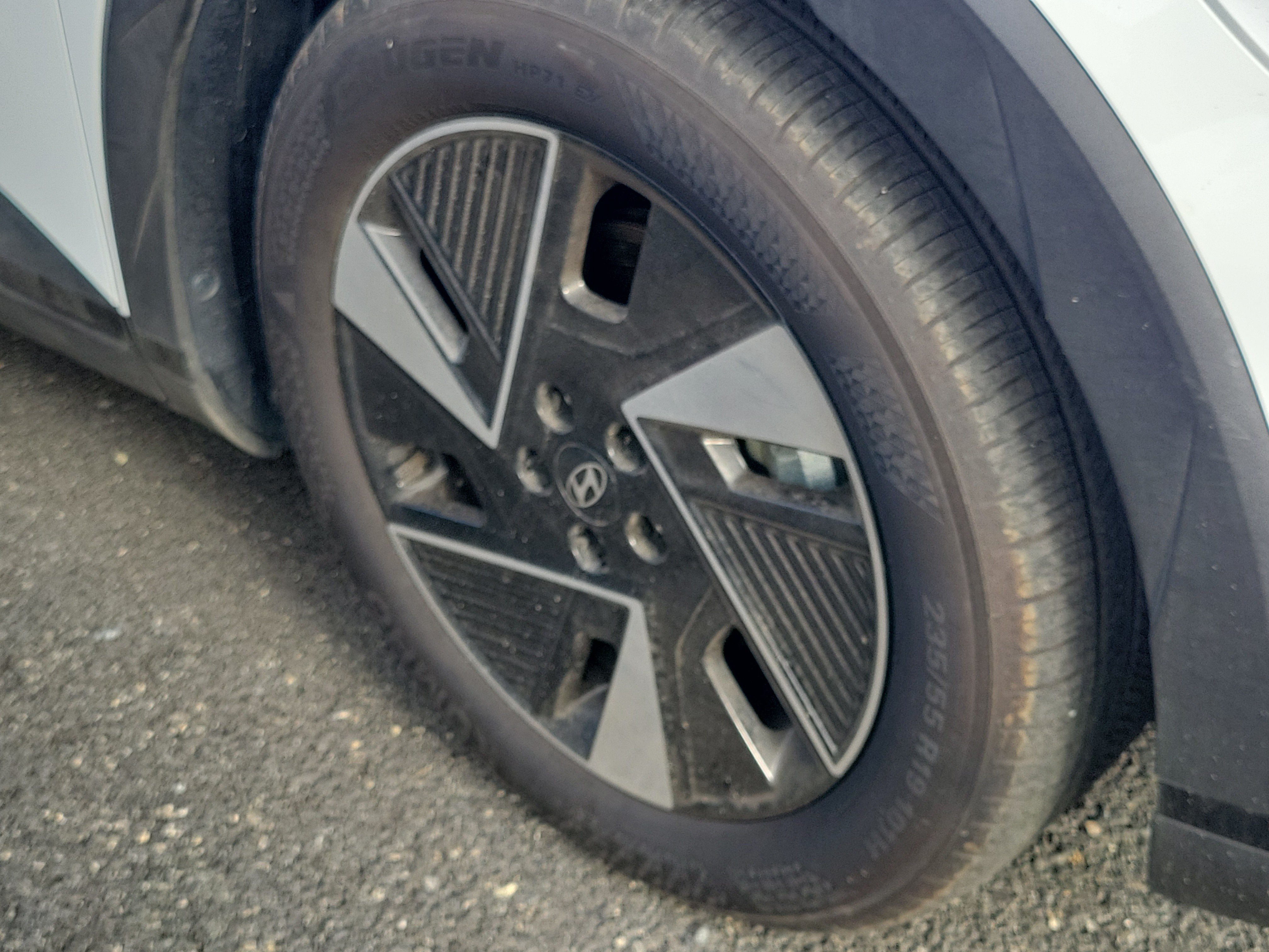 Certified 2025 Hyundai Ioniq 5 SE RWD image 4