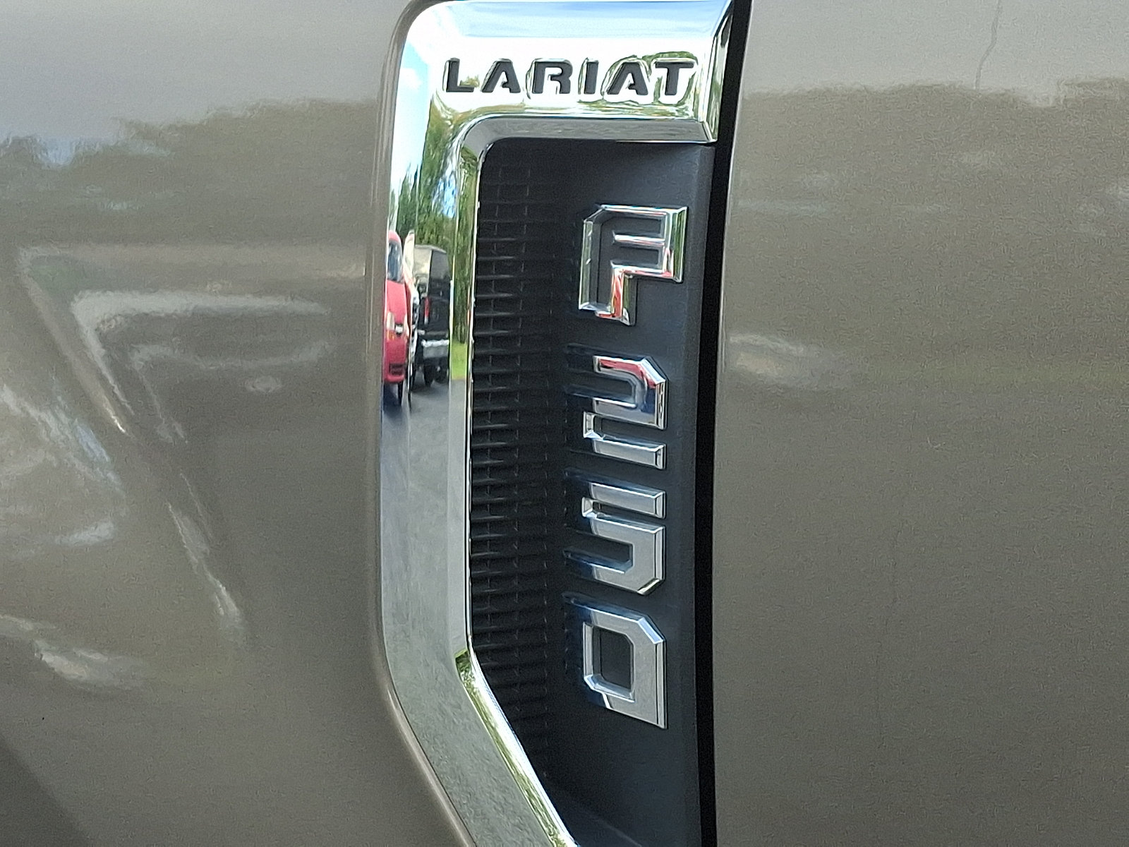 Used 2019 Ford F250 Lariat w/ Lariat Ultimate Package AWD/4WD image 32