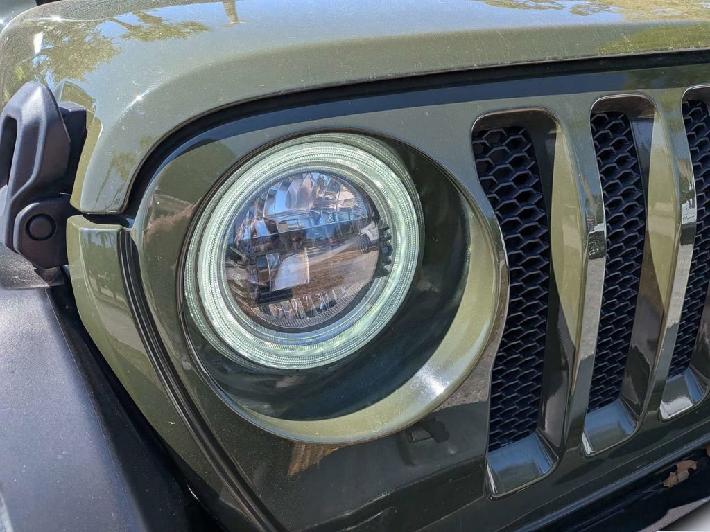 Used 2022 Jeep Wrangler Sport image 9