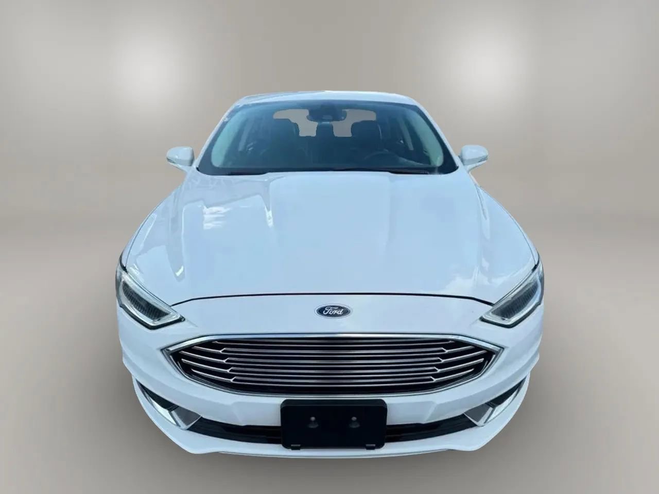 Used 2019 Ford Fusion SE FWD image 3