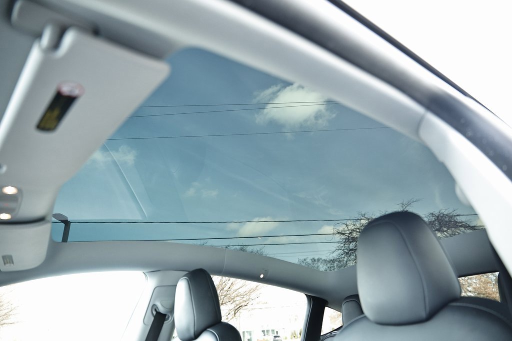 Used 2022 Tesla Model Y Long Range image 40