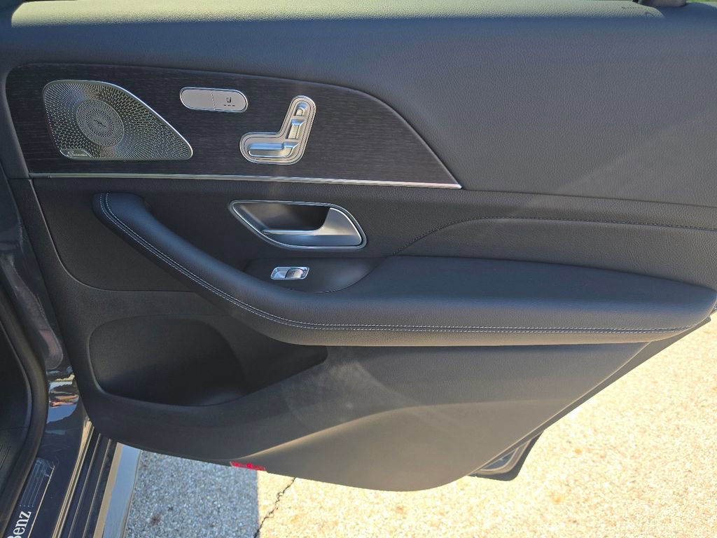 New 2026 Mercedes-Benz GLS 450 4MATIC image 23