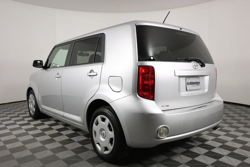 Used 2008 Scion xB FWD image 4