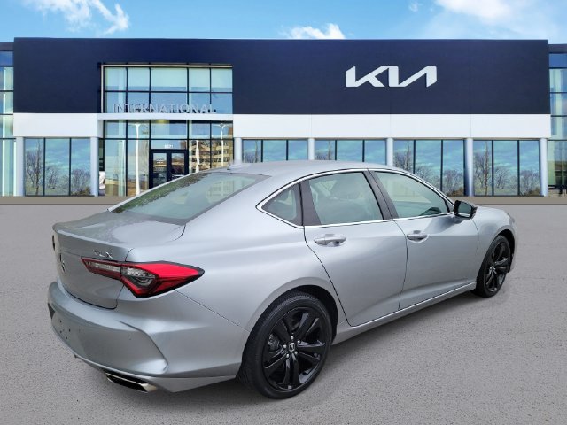 Used 2023 Acura TLX w/ Technology Package FWD image 4
