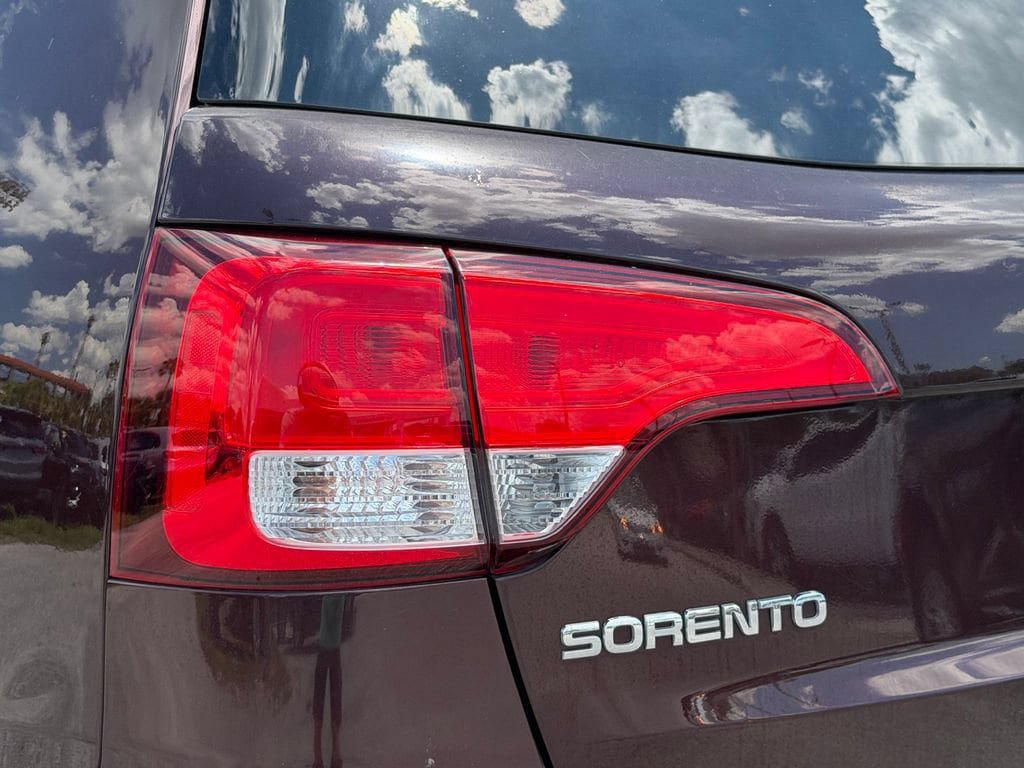 Used 2015 Kia Sorento LX FWD image 11