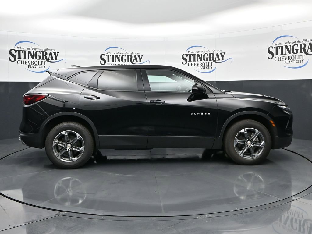 Certified 2025 Chevrolet Blazer LT image 9
