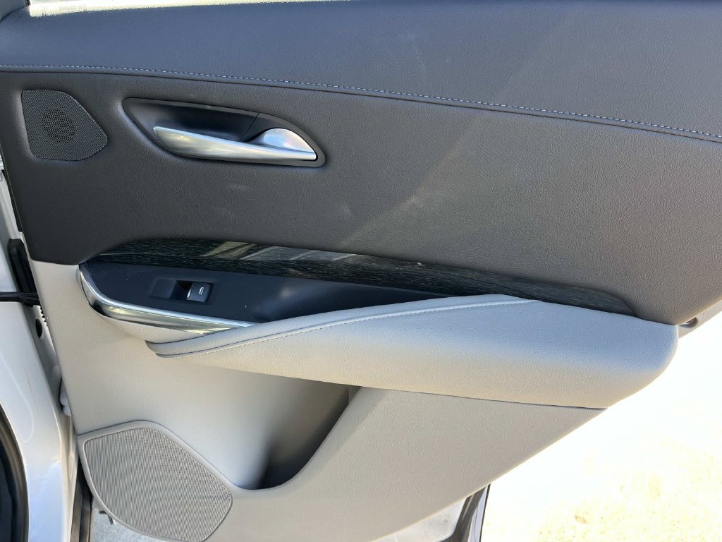 Certified 2023 Cadillac XT4 Premium Luxury w/ Enhanced Visibility Package FWD image 25