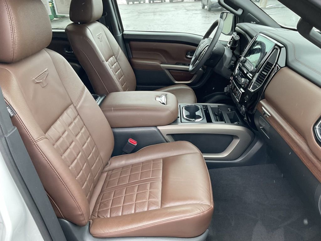 Used 2024 Nissan Titan Platinum Reserve w/ Moonroof Package image 19
