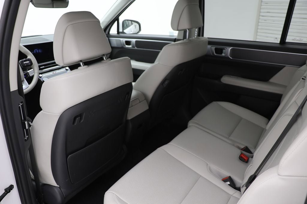Used 2025 Hyundai Santa Fe SEL AWD/4WD image 10