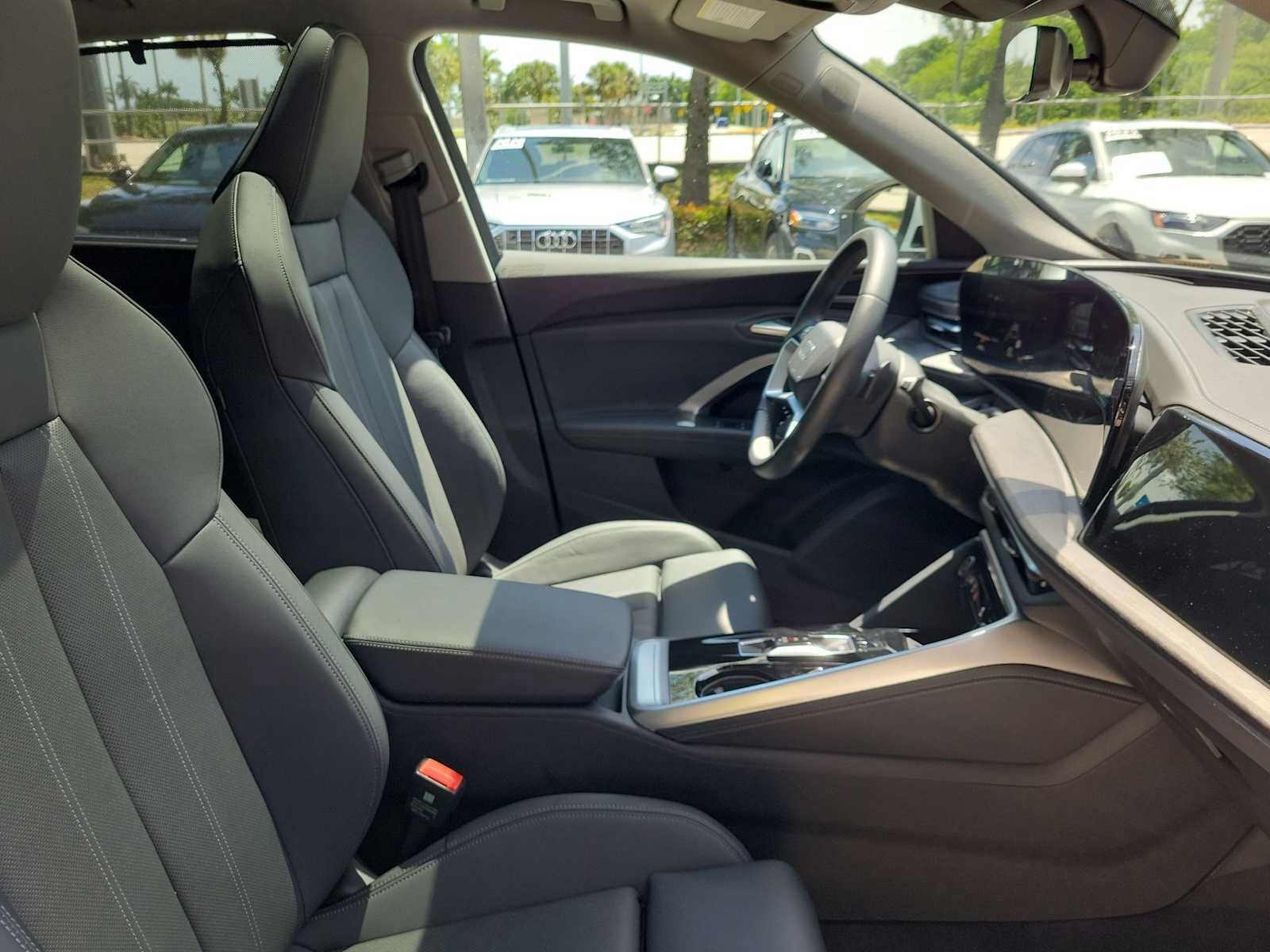 Certified 2025 Audi Q5 Premium Plus w/ Premium Plus AWD/4WD image 28