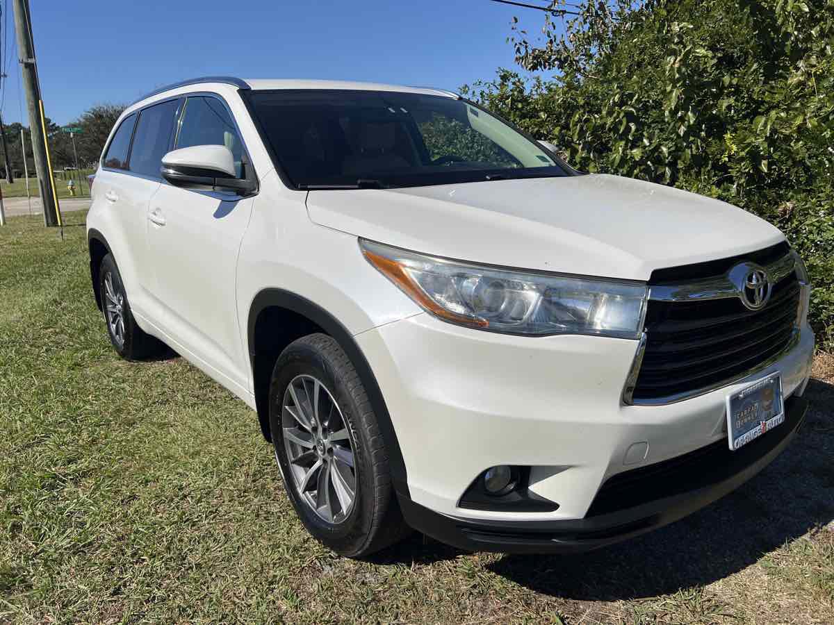 Used 2015 Toyota Highlander XLE image 10