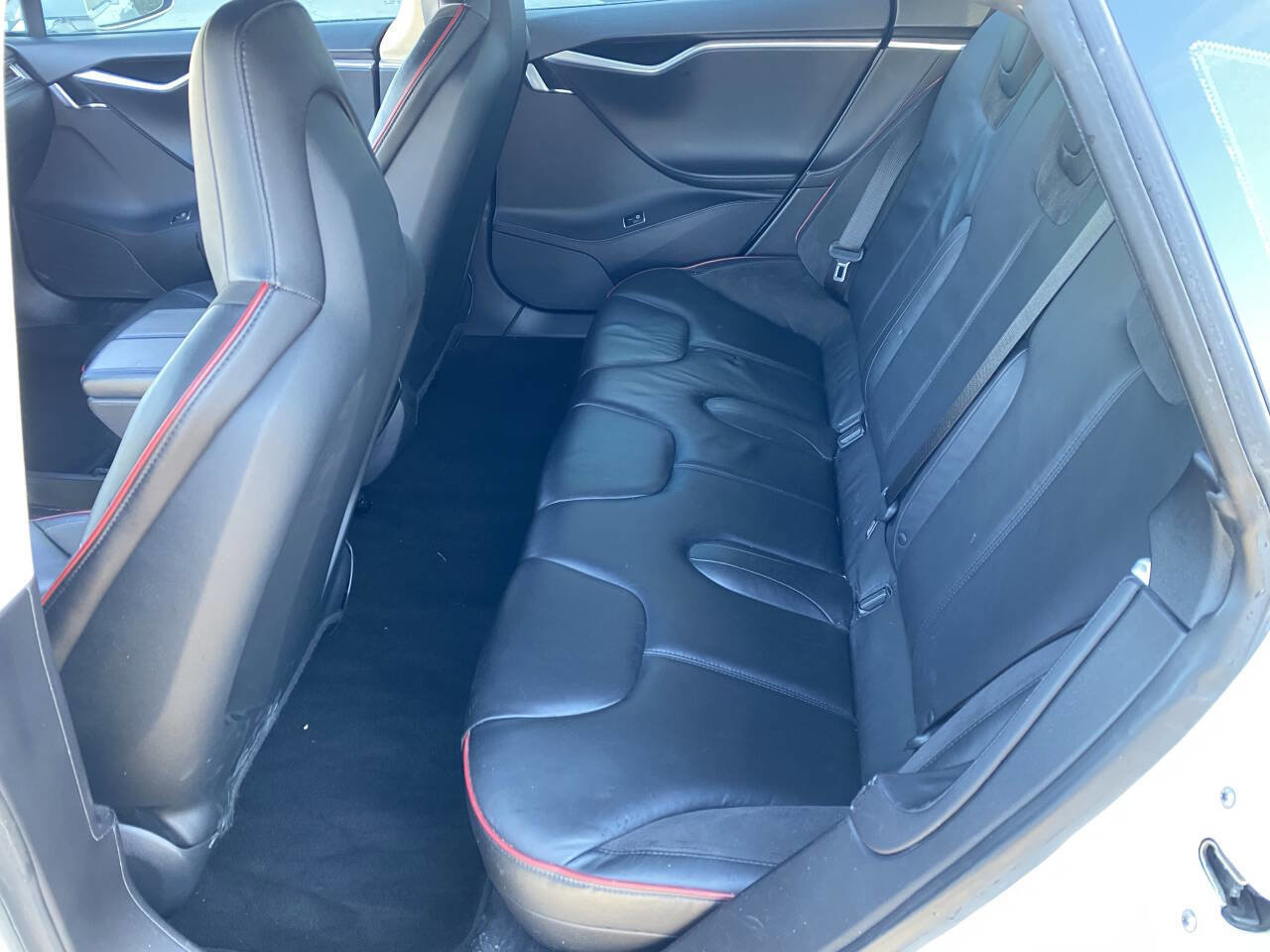 Used 2013 Tesla Model S Performance image 15