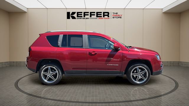 Used 2016 Jeep Compass Latitude AWD/4WD image 7