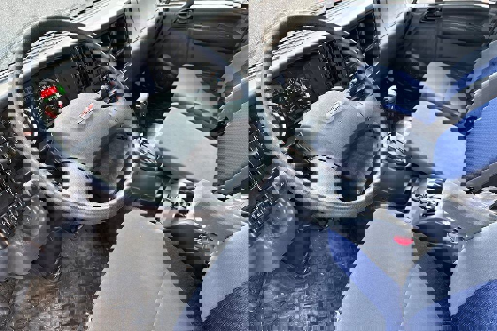 New 2023 Chevrolet Low Cab Forward 6500XD image 10