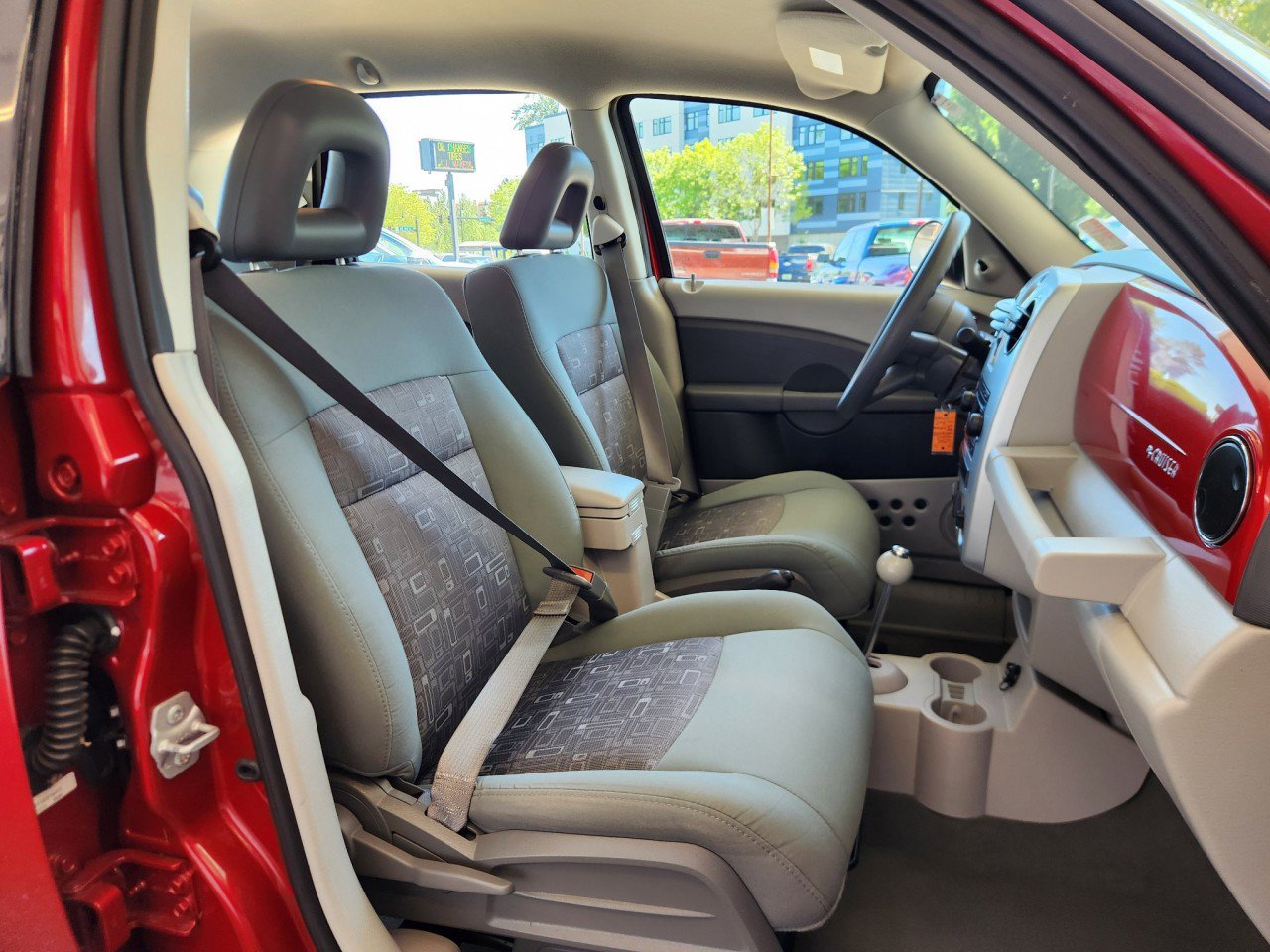 Used 2009 Chrysler PT Cruiser FWD image 11