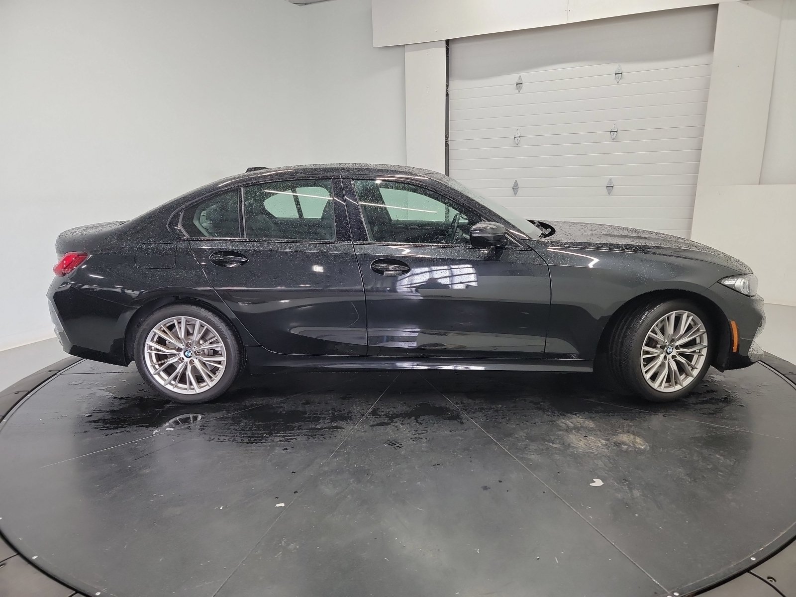 Used 2023 BMW 330i xDrive Sedan w/ Premium Package AWD/4WD image 11