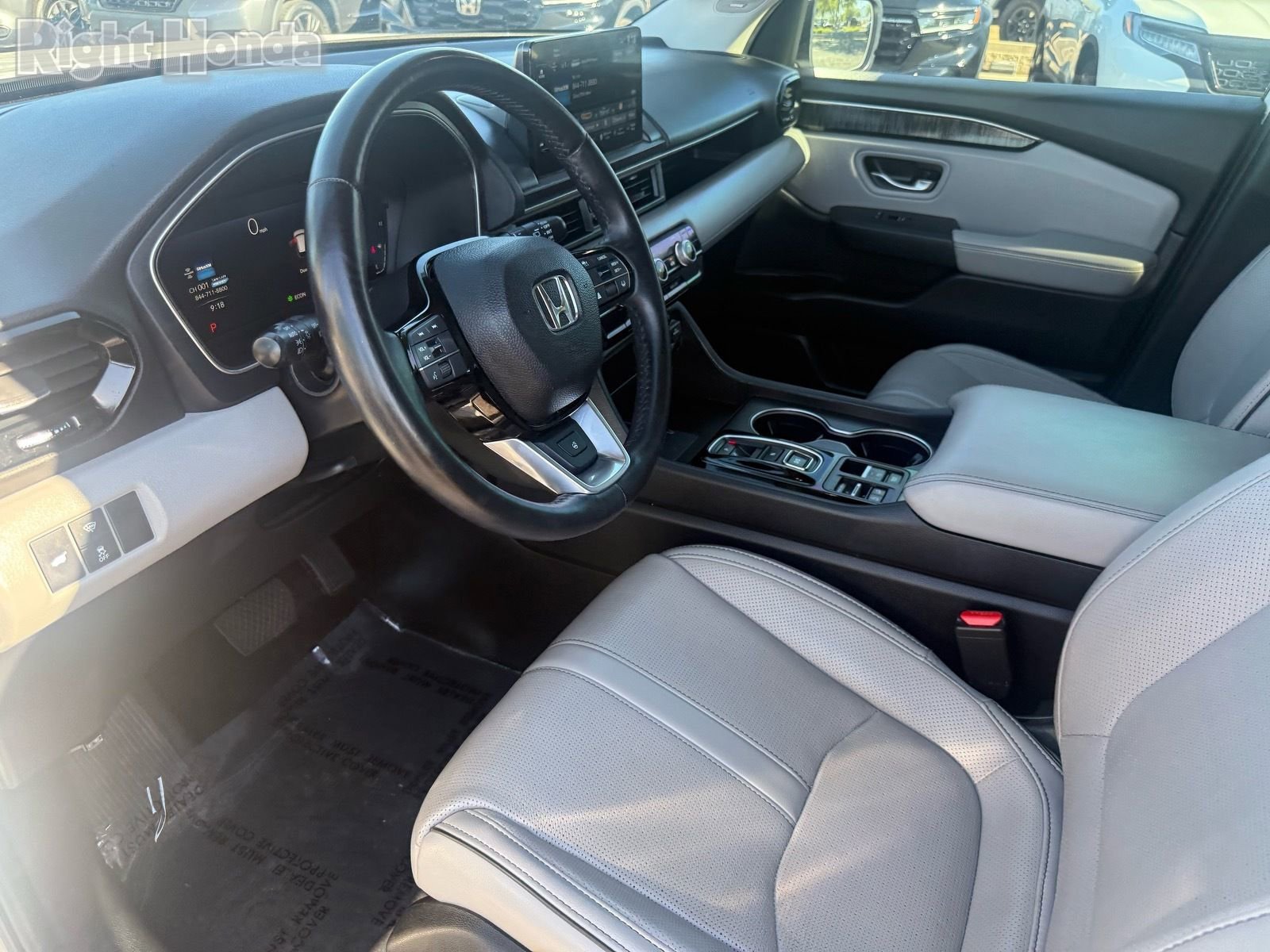 Used 2023 Honda Pilot Elite image 12