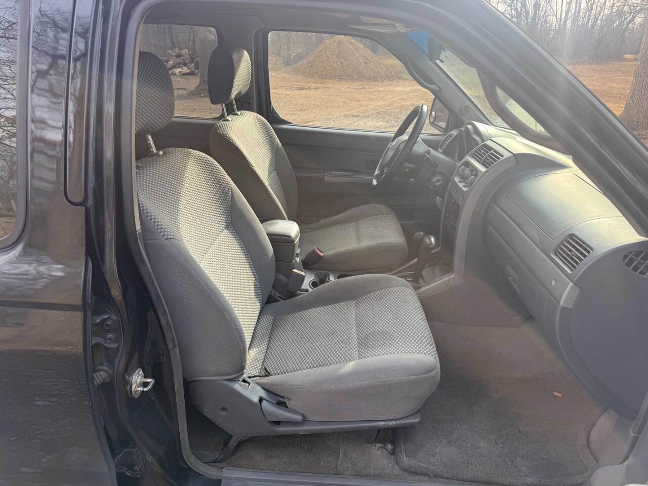 Used 2002 Nissan Frontier SE image 55