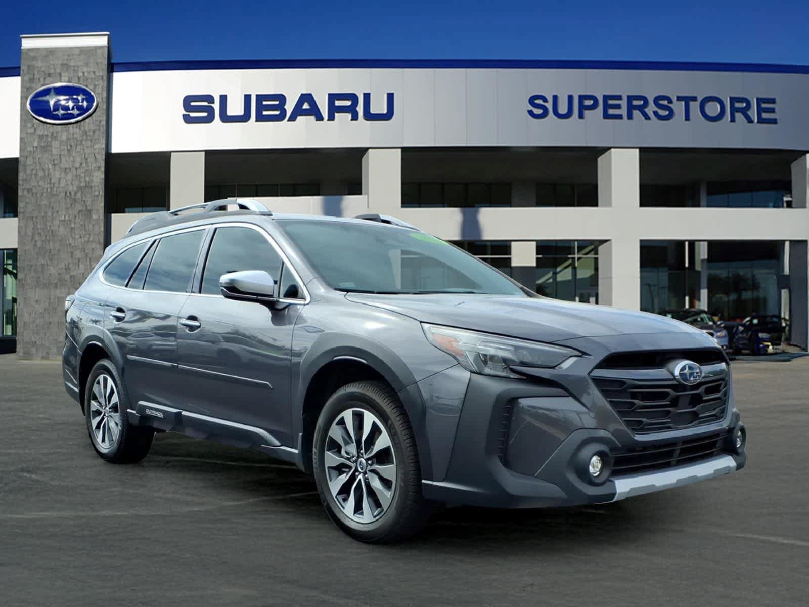 Used 2023 Subaru Outback Touring XT AWD/4WD image 1
