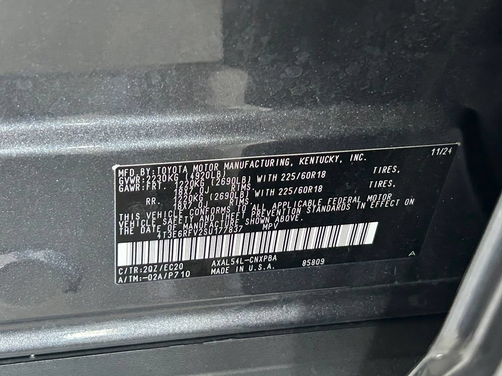 Used 2025 Toyota RAV4 XSE AWD/4WD image 50