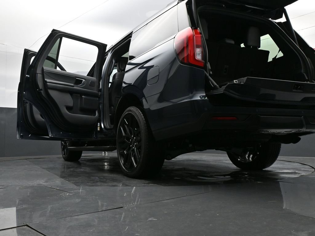 New 2026 Ford Expedition Platinum w/ Stealth Performance Package image 40