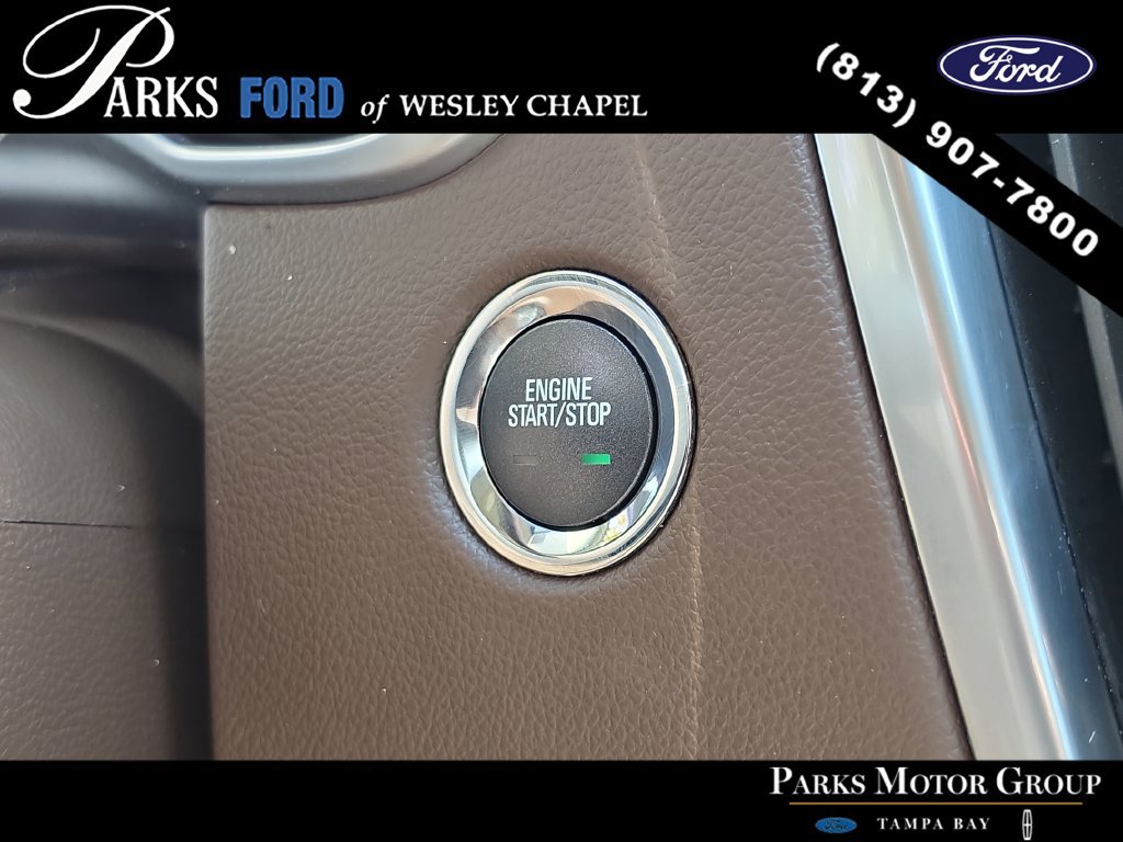 Used 2015 Cadillac SRX Luxury w/ Driver Awareness Package FWD image 27