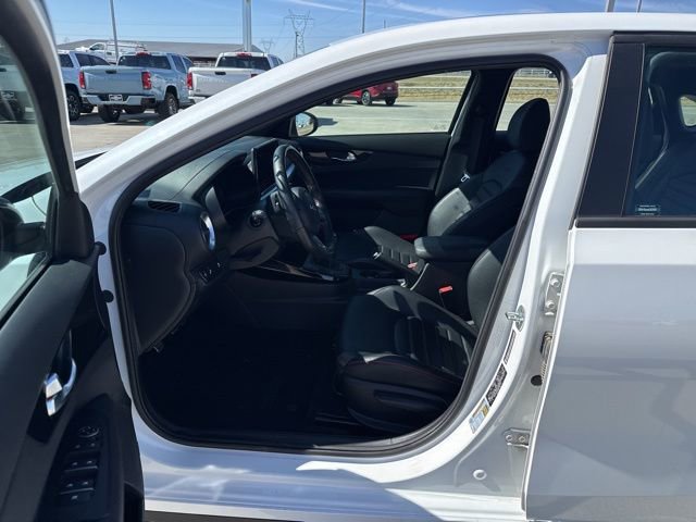 Used 2022 Kia Forte GT image 6