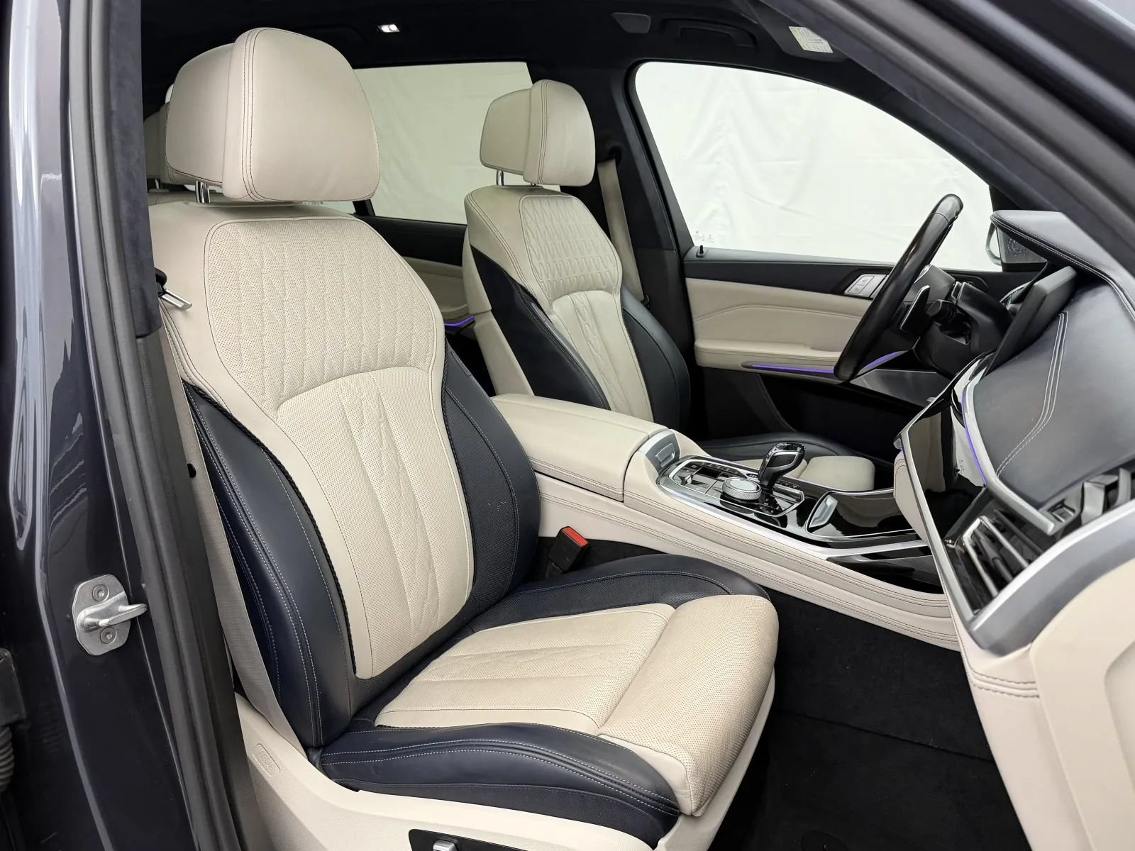 Used 2020 BMW X7 M50i w/ Executive Package AWD/4WD image 51