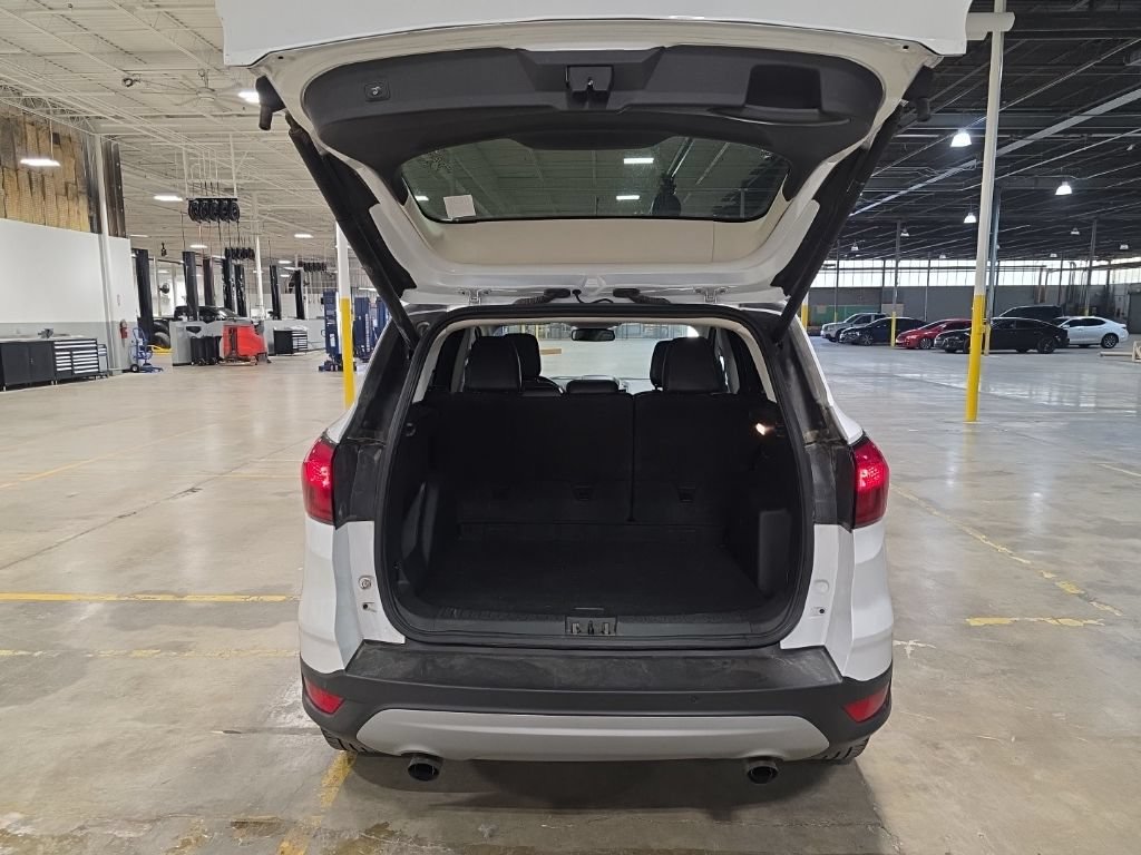 Used 2019 Ford Escape SEL AWD/4WD image 16