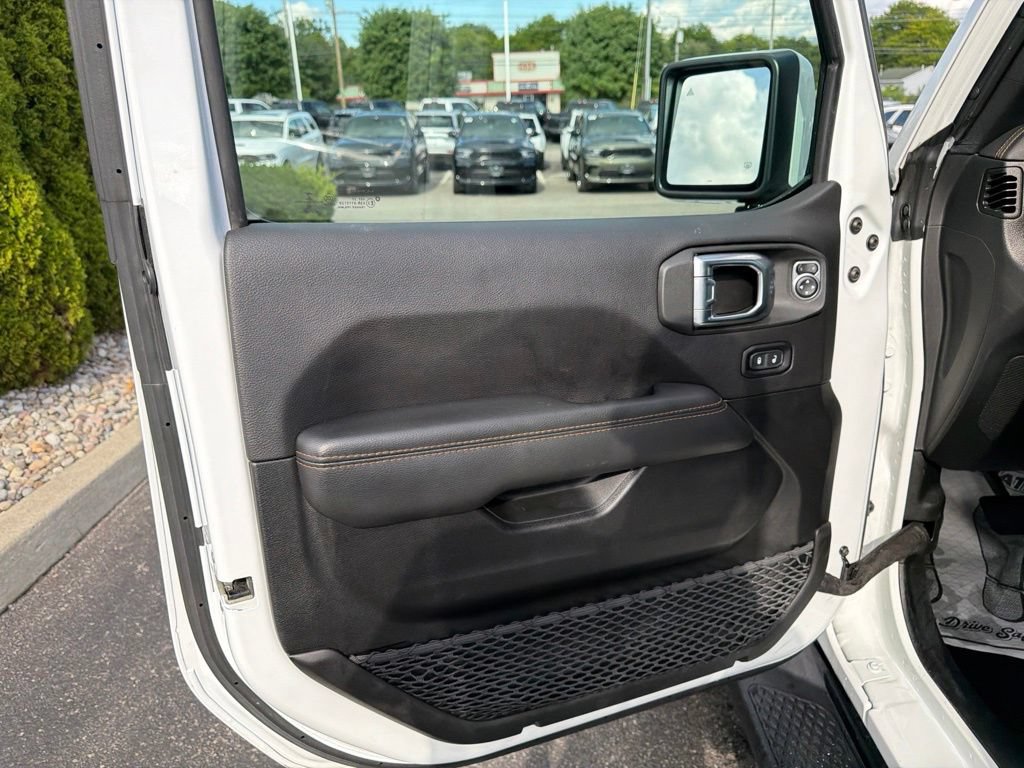 Used 2022 Jeep Gladiator Overland AWD/4WD image 13