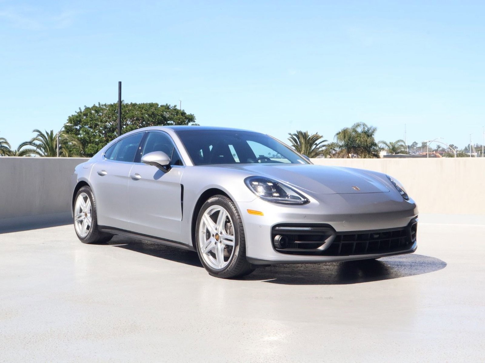 Certified 2023 Porsche Panamera 4 image 7