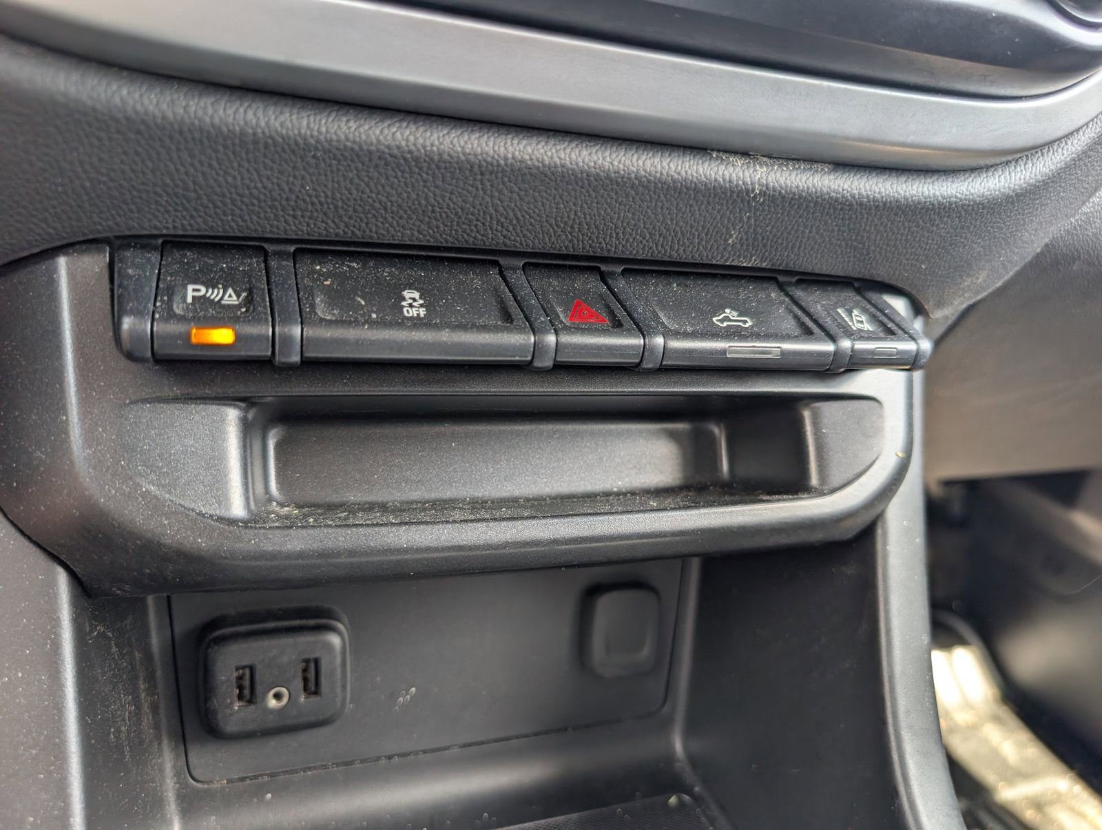 Used 2021 Chevrolet Colorado LT w/ Fleet Safety Package RWD image 17