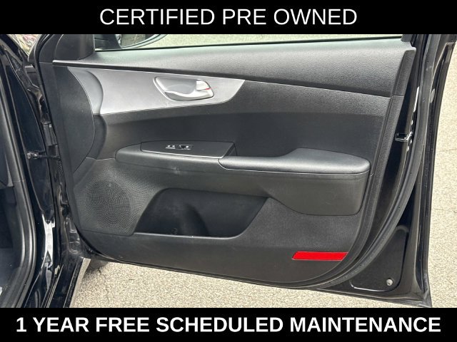 Used 2023 Kia Forte LXS w/ LXS Technology Package FWD image 8